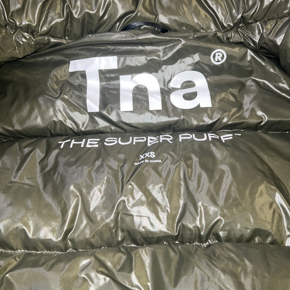 Aritzia TNA Shiny Olive Green Puffer Jacket - Picture 5 of 9